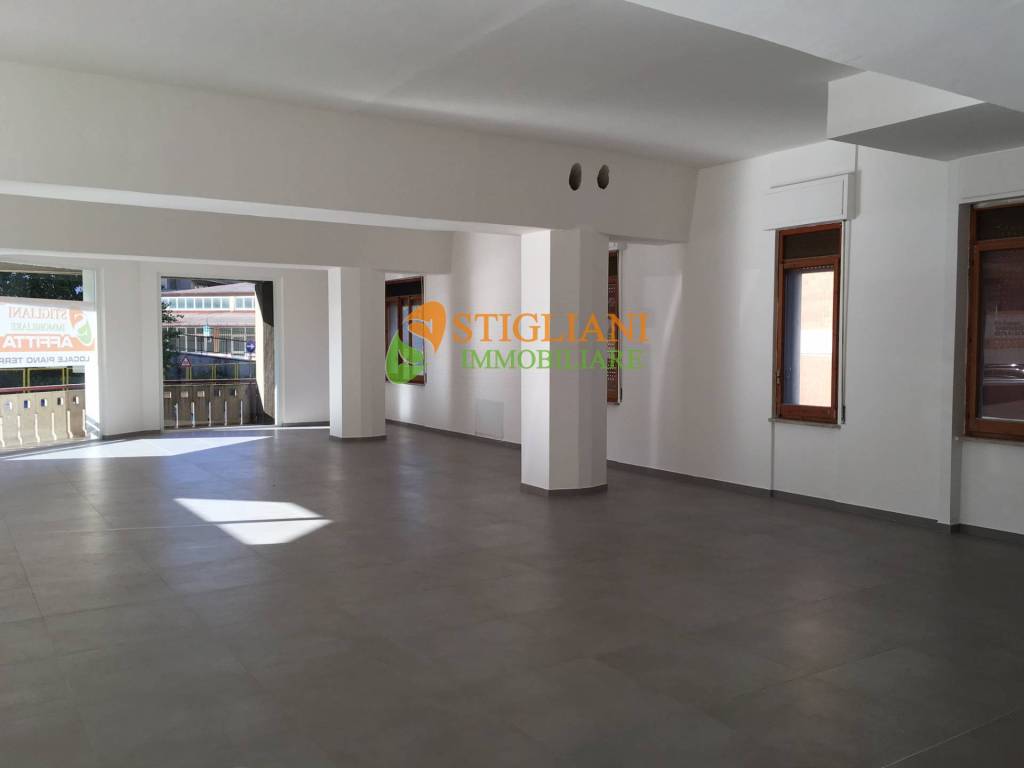 locale commerciale in vendita a Campobasso in zona Centro Città