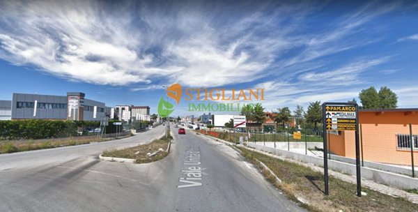 locale commerciale in vendita a Campobasso