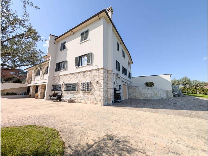 appartamento in vendita a Campobasso in zona Vazzieri