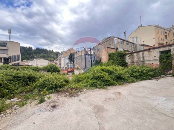 negozio in vendita a Campobasso in zona Centro Città