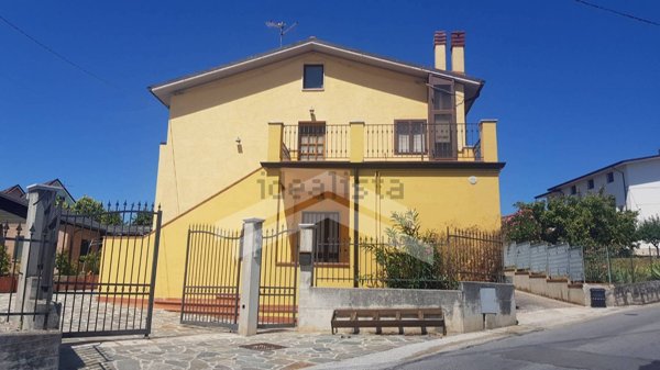 appartamento in vendita a Campobasso in zona Colle dell'Orso