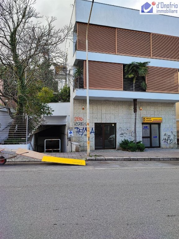 locale commerciale in vendita a Campobasso