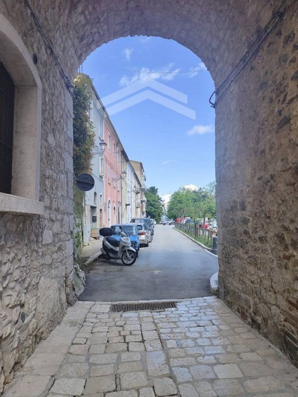 intera palazzina in vendita a Campobasso in zona Centro Città