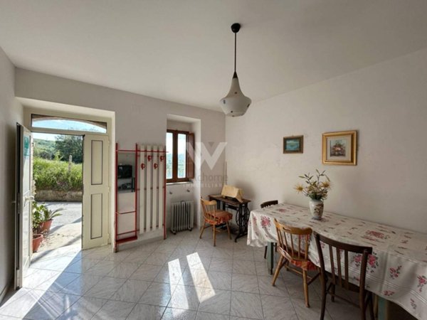 casa indipendente in vendita a Campobasso in zona Santo Stefano