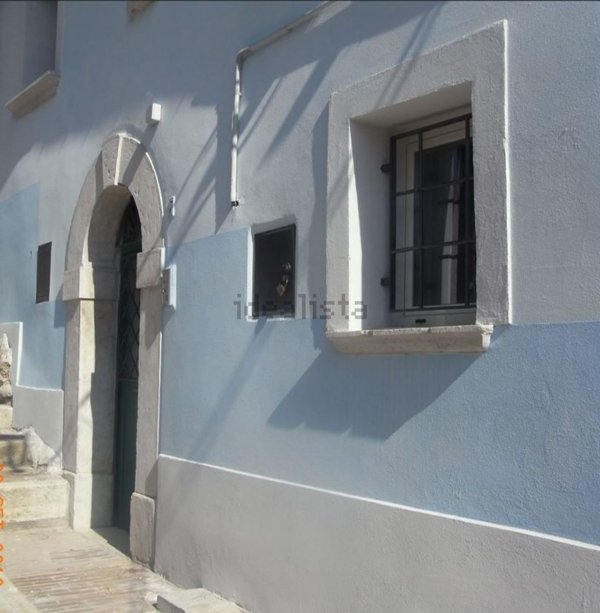 casa indipendente in vendita a Campobasso in zona Centro Città