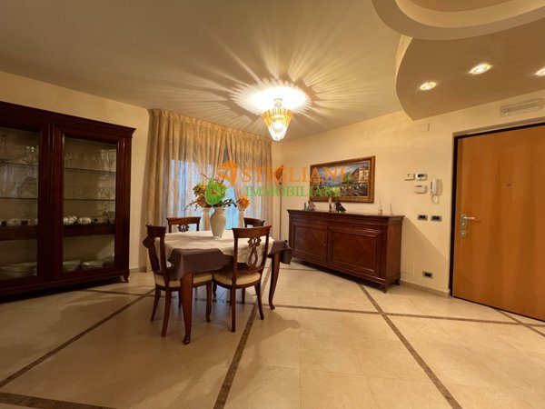 casa indipendente in vendita a Campobasso in zona Centro Città