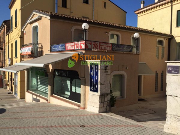 locale commerciale in vendita a Campobasso