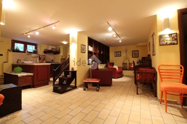 casa indipendente in vendita a Campobasso in zona Vazzieri