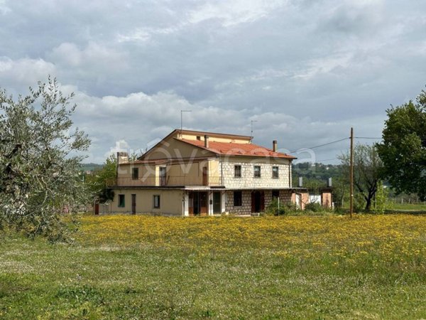 casa indipendente in vendita a Campobasso in zona Mascione