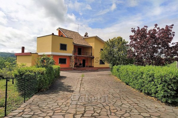 casa indipendente in vendita a Campobasso