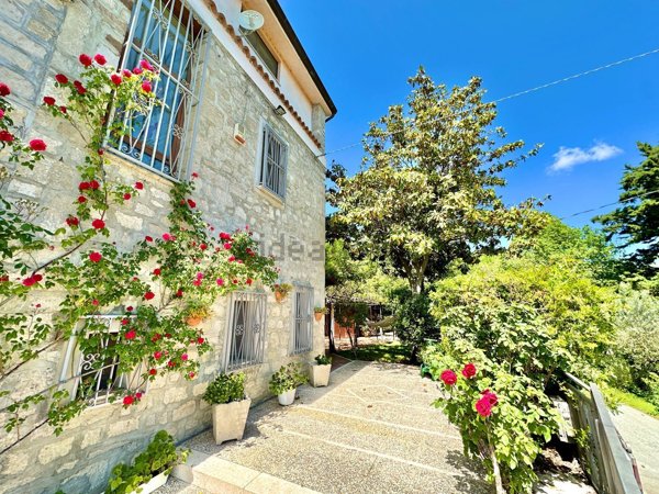casa indipendente in vendita a Campobasso