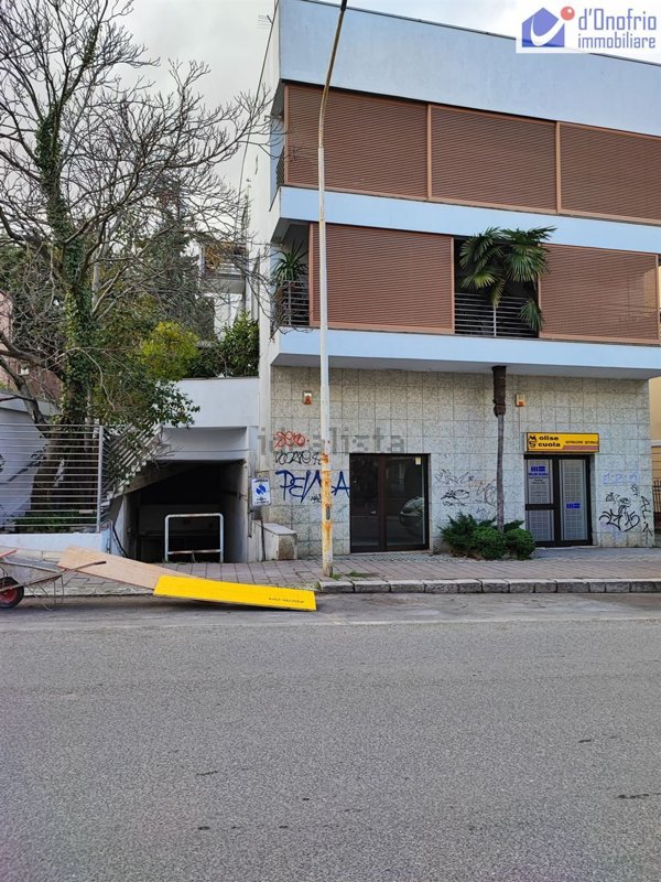 locale commerciale in vendita a Campobasso
