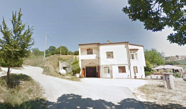 casa indipendente in vendita a Campobasso in zona Coste di Oratino