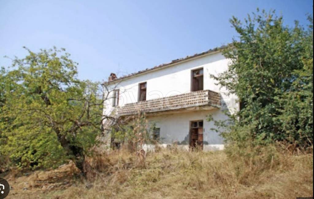 casa indipendente in vendita a Campobasso in zona Centro Città