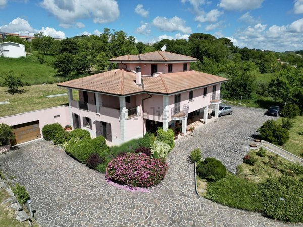 casa indipendente in vendita a Campobasso
