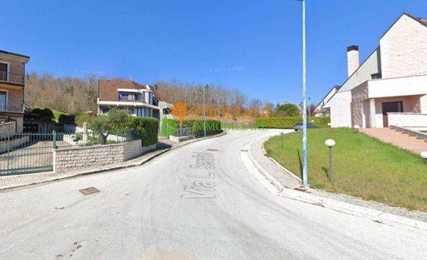 casa indipendente in vendita a Campobasso in zona Vazzieri