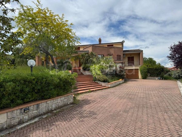 casa indipendente in vendita a Campobasso in zona Colle dell'Orso