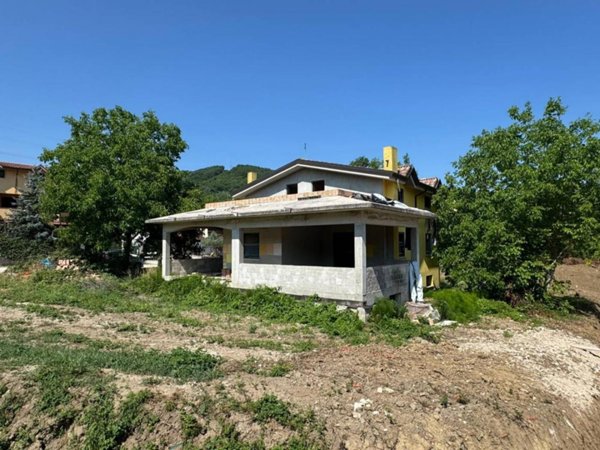 casa indipendente in vendita a Campobasso in zona Tappino