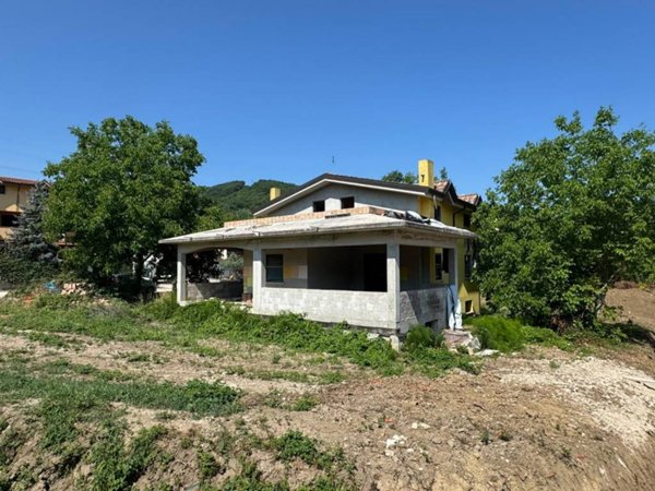 casa indipendente in vendita a Campobasso in zona Tappino