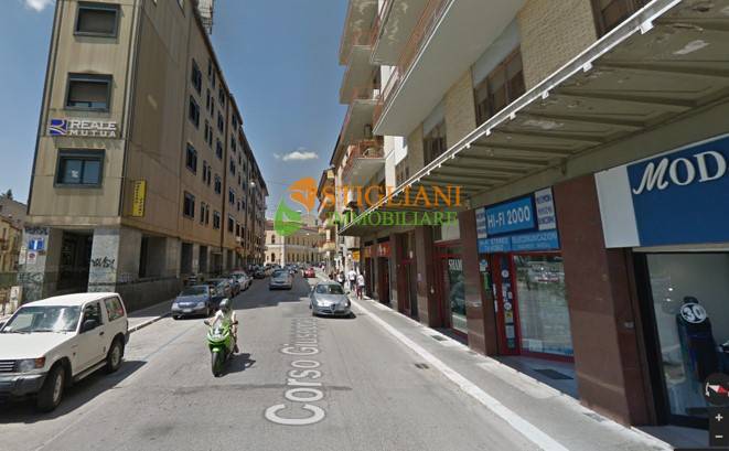 locale commerciale in vendita a Campobasso in zona Centro Città