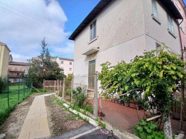 casa indipendente in vendita a Campobasso