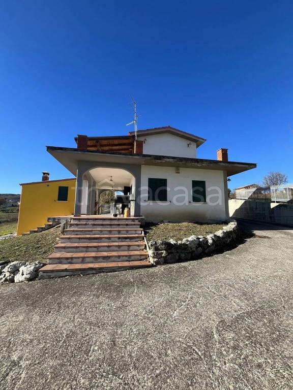 casa indipendente in vendita a Campobasso in zona Centro Città