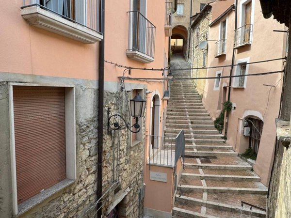 casa indipendente in vendita a Campobasso