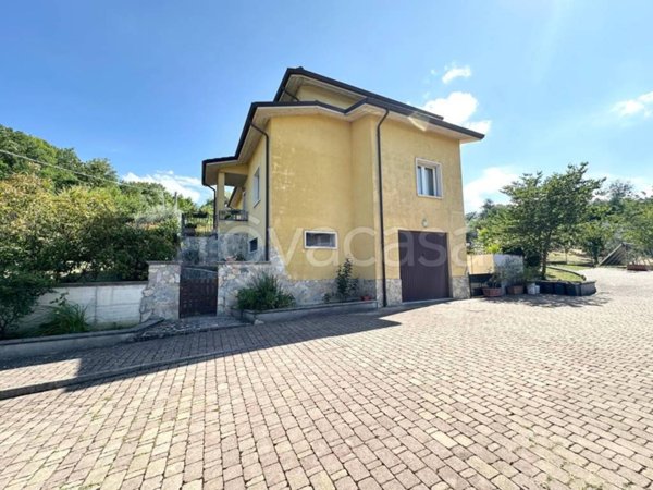 casa indipendente in vendita a Campobasso in zona Centro Città