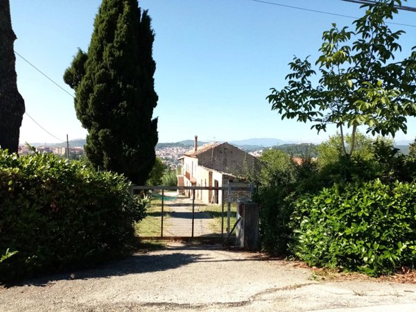terreno edificabile in vendita a Campobasso in zona Colle delle Api