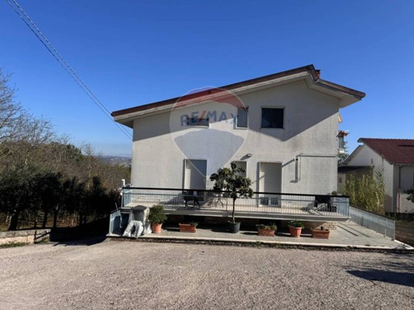 appartamento in vendita a Campobasso in zona Colle Longo