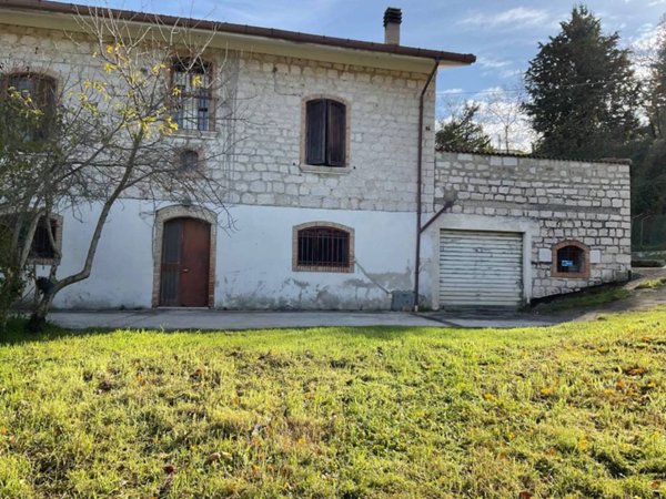 villa in vendita a Campobasso in zona Tappino