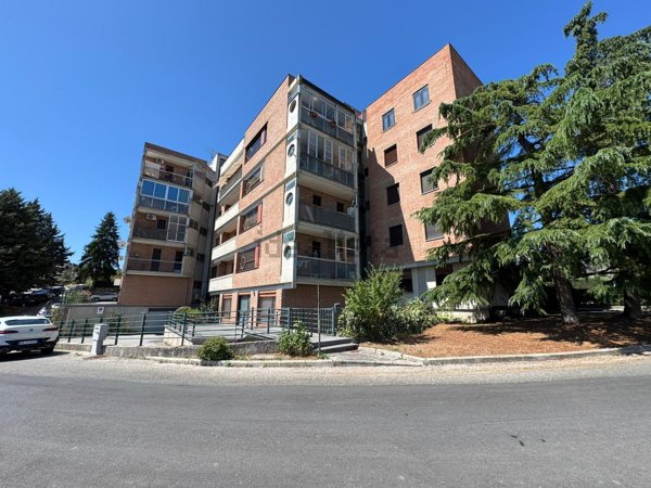 appartamento in vendita a Campobasso in zona Vazzieri