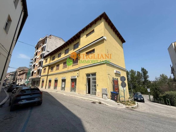 ufficio in vendita a Campobasso in zona Centro Città
