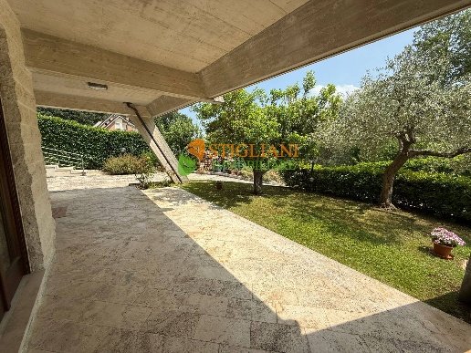 casa indipendente in vendita a Campobasso in zona Centro Città