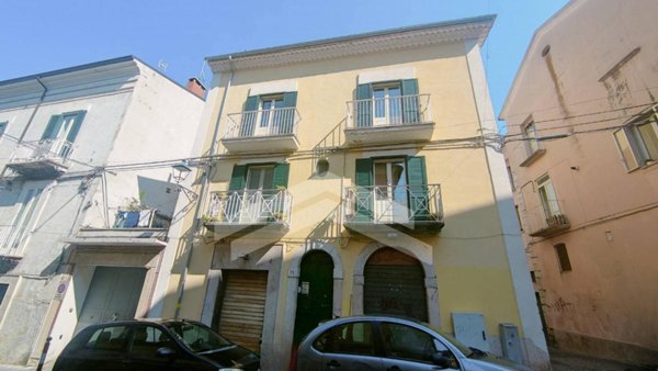 casa indipendente in vendita a Campobasso in zona Centro Città