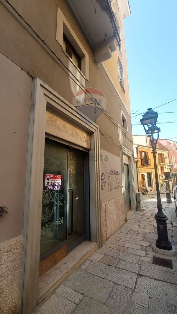locale commerciale in vendita a Campobasso in zona Centro Città