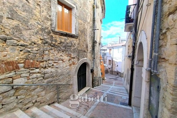 casa indipendente in vendita a Campobasso