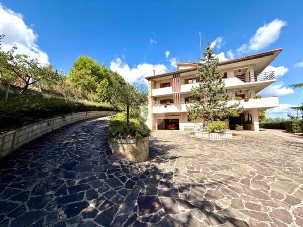 casa indipendente in vendita a Campobasso in zona Tappino