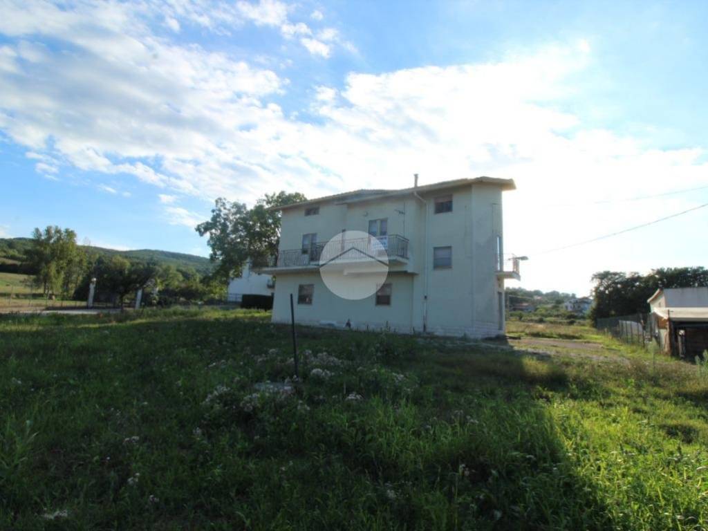 casa indipendente in vendita a Campobasso in zona Santa Maria de Foras