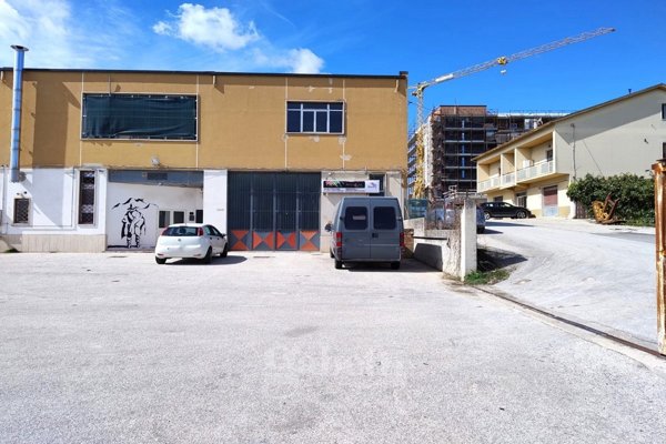 capannone in vendita a Campobasso
