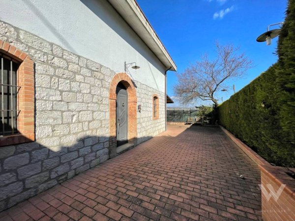 casa indipendente in vendita a Campobasso in zona Mascione
