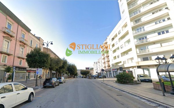 locale commerciale in vendita a Campobasso in zona Centro Città