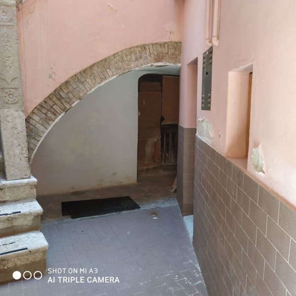 locale di sgombero in vendita a Campobasso