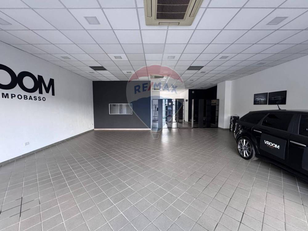 negozio in vendita a Campobasso in zona Colle delle Api