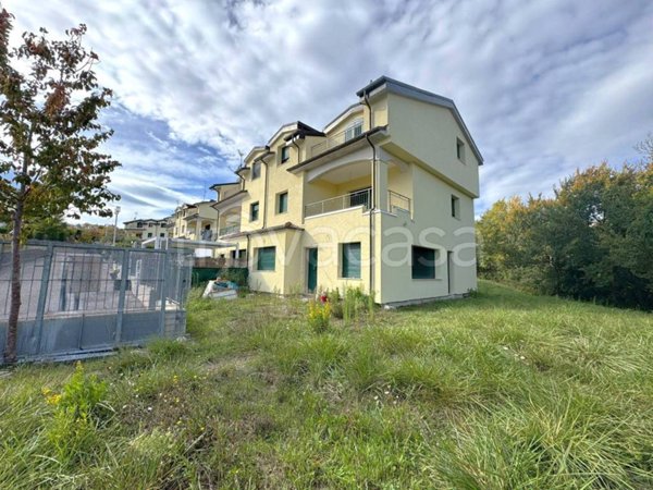 casa indipendente in vendita a Campobasso in zona Centro Città