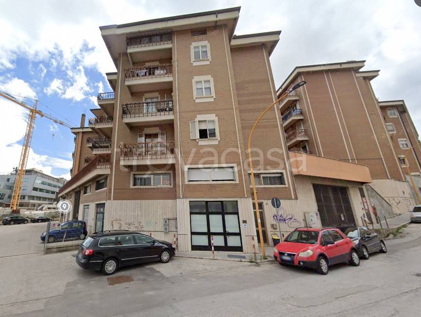 locale commerciale in vendita a Campobasso in zona Centro Città