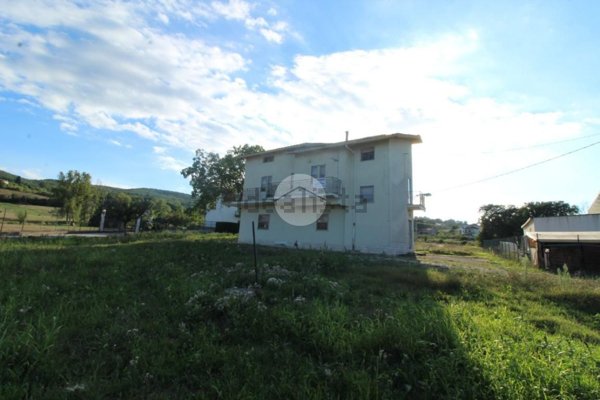 casa indipendente in vendita a Campobasso in zona Santa Maria de Foras