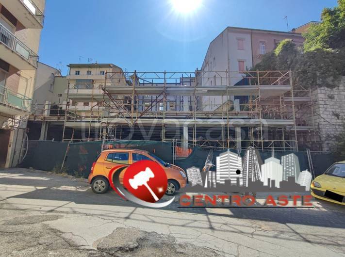casa indipendente in vendita a Campobasso in zona Centro Città