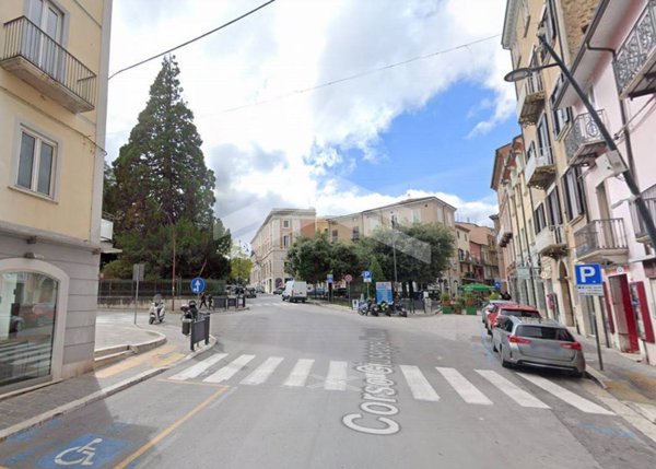 locale commerciale in vendita a Campobasso in zona Centro Città