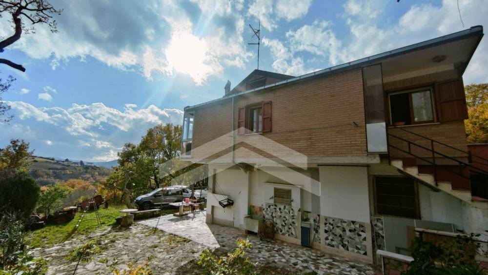 casa indipendente in vendita a Campobasso in zona Calvario